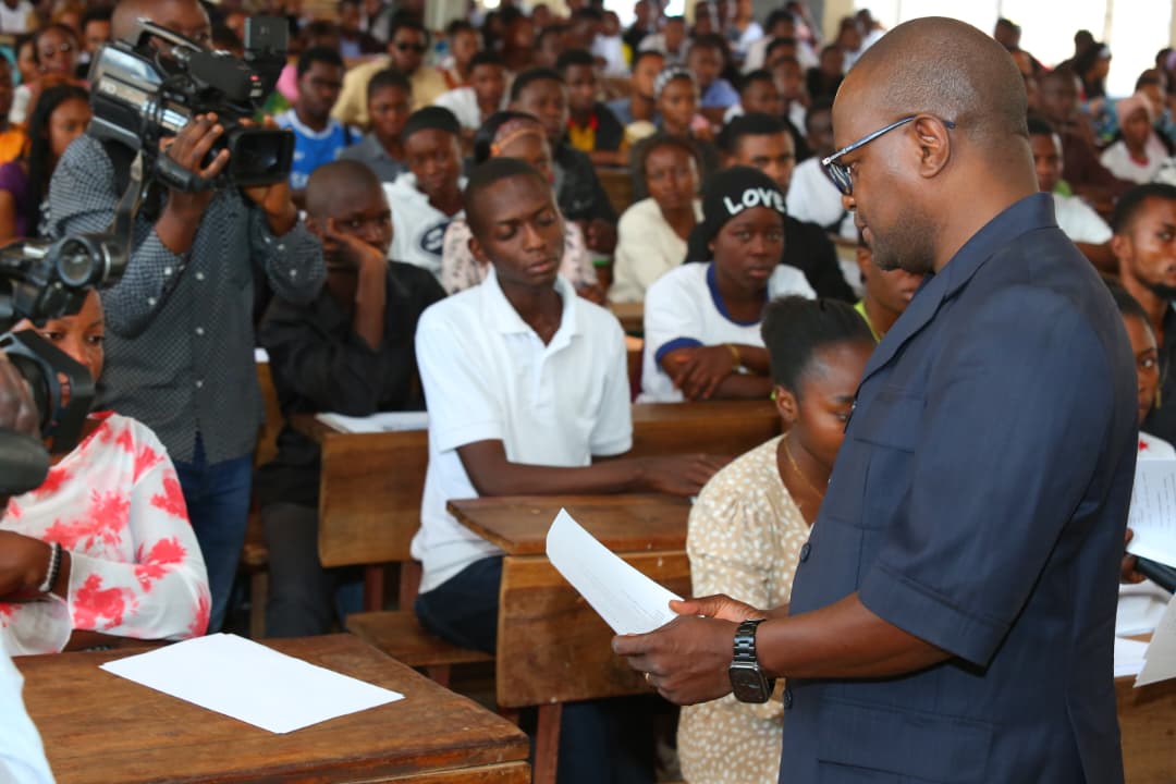ENVIRON 1000 CANDIDATS PARTICIPENT AU PREMIER TOUR DU TEST D’ORIENTATION.